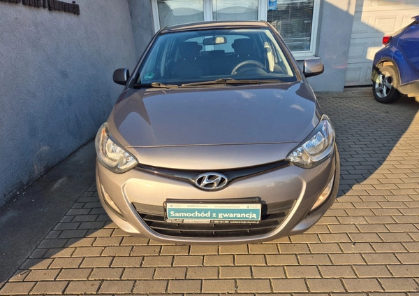 Hyundai i20 cena 23900 przebieg: 139460, rok produkcji 2013 z Zgierz małe 301